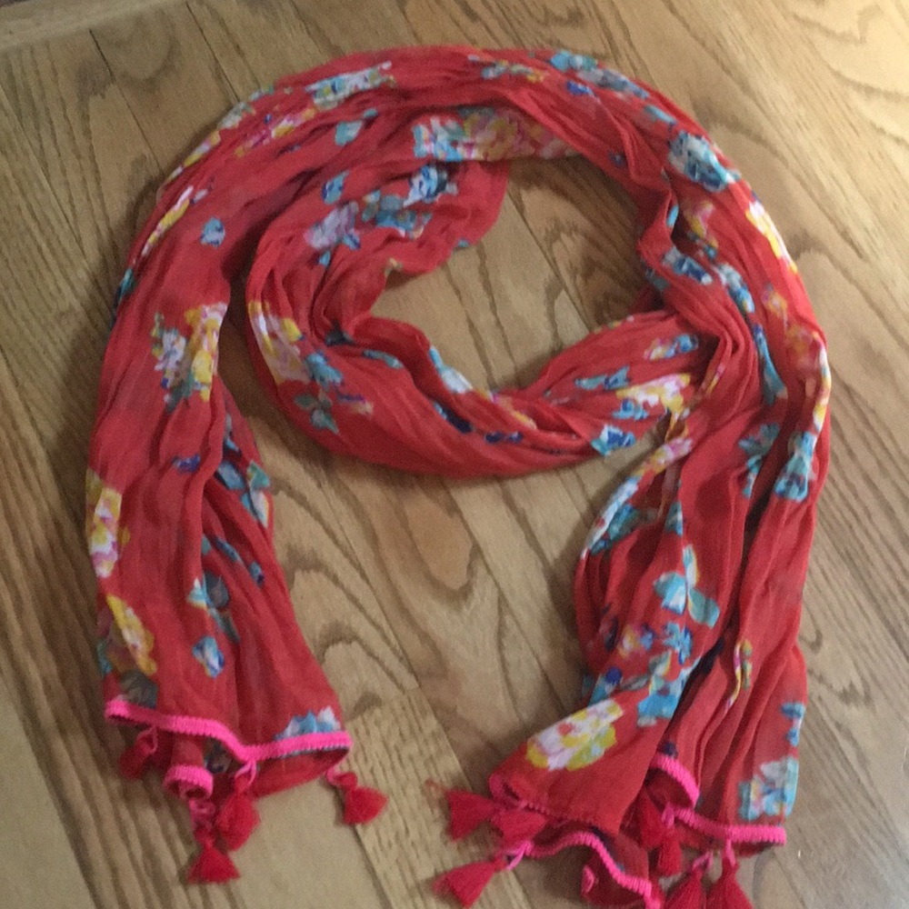 American Eagle red/orange floral tassel scarf
